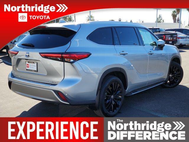 used 2021 Toyota Highlander Hybrid car, priced at $34,555