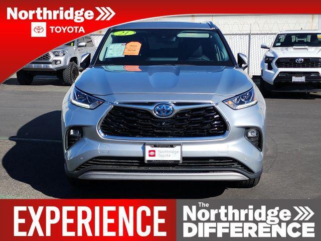 used 2021 Toyota Highlander Hybrid car, priced at $34,555