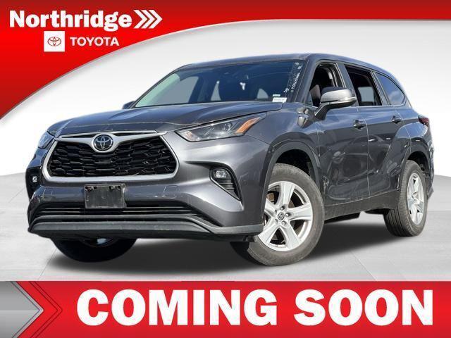 used 2023 Toyota Highlander car, priced at $36,488