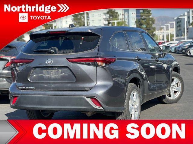 used 2023 Toyota Highlander car, priced at $36,488