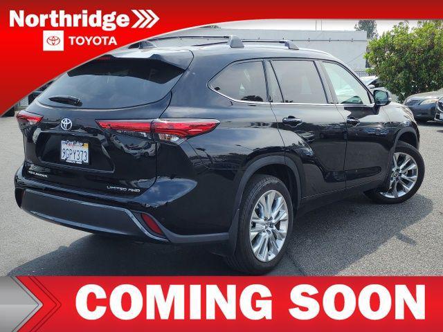 used 2023 Toyota Highlander car, priced at $44,950