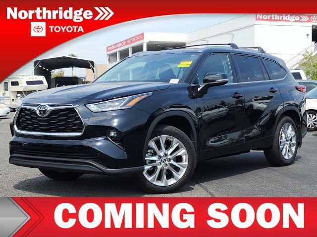 used 2023 Toyota Highlander car, priced at $44,950