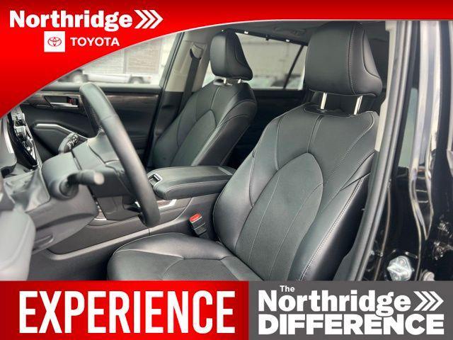 used 2023 Toyota Highlander car, priced at $41,995
