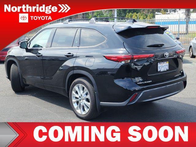 used 2023 Toyota Highlander car, priced at $44,950