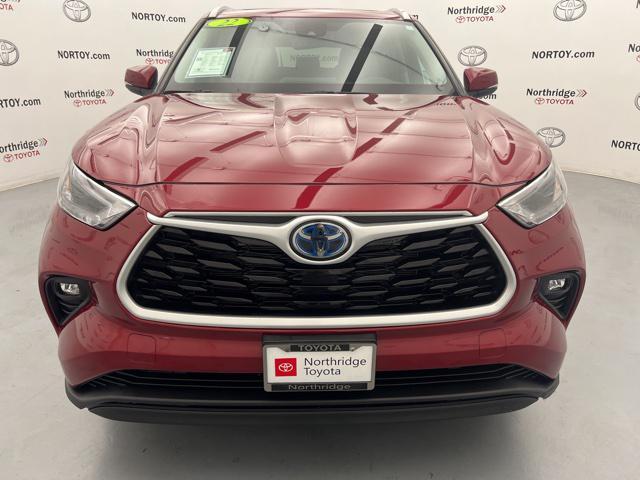 used 2022 Toyota Highlander Hybrid car, priced at $35,350