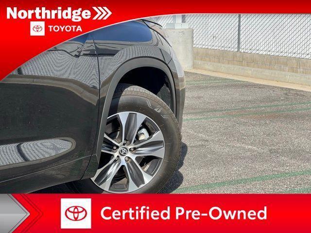 used 2023 Toyota Highlander car, priced at $40,595