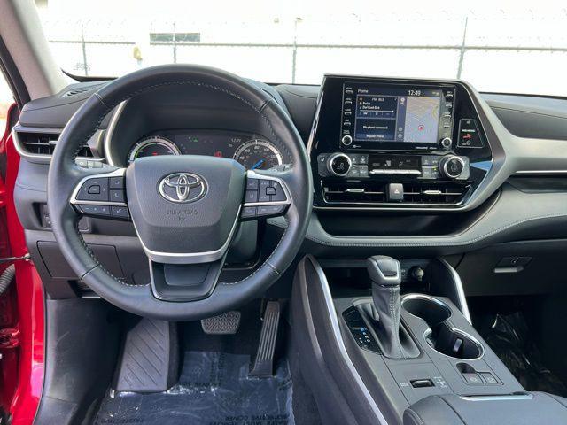 used 2022 Toyota Highlander Hybrid car, priced at $39,355
