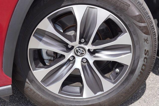 used 2022 Toyota Highlander Hybrid car, priced at $39,355