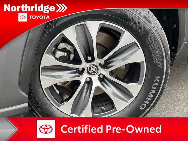 used 2024 Toyota Highlander car, priced at $44,000