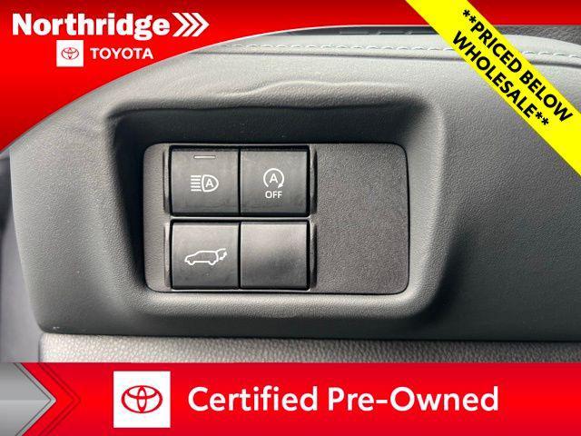 used 2024 Toyota Highlander car, priced at $37,650