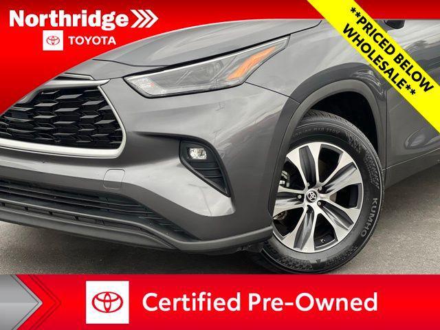 used 2024 Toyota Highlander car, priced at $37,650
