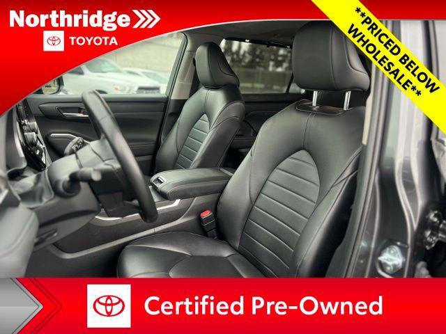 used 2024 Toyota Highlander car, priced at $37,650