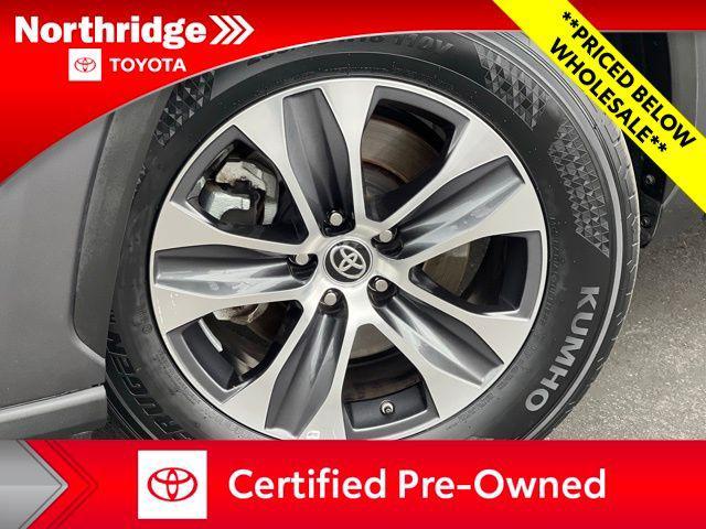 used 2024 Toyota Highlander car, priced at $37,650