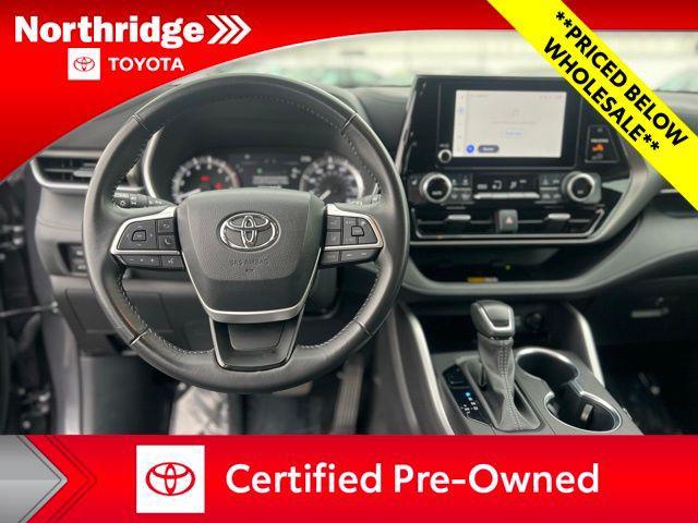used 2024 Toyota Highlander car, priced at $37,650