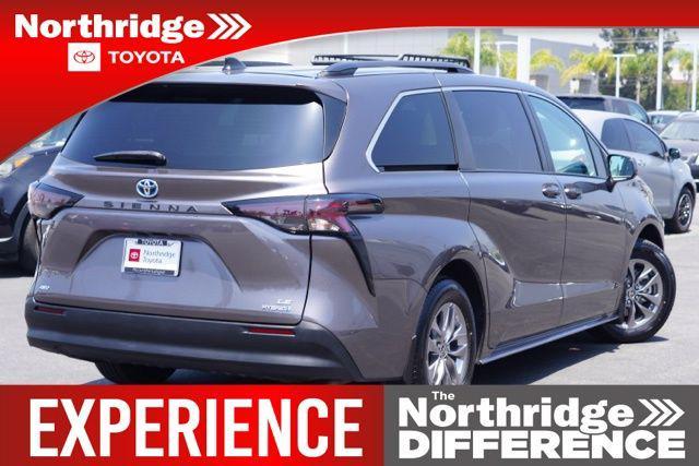 used 2023 Toyota Sienna car, priced at $45,150