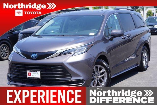 used 2023 Toyota Sienna car, priced at $45,150