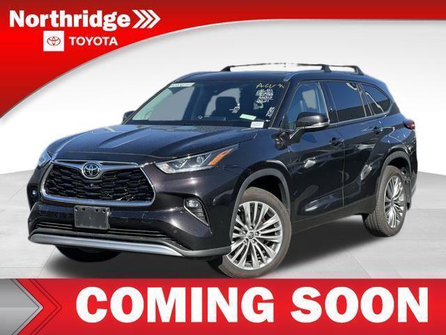 used 2021 Toyota Highlander car, priced at $39,495