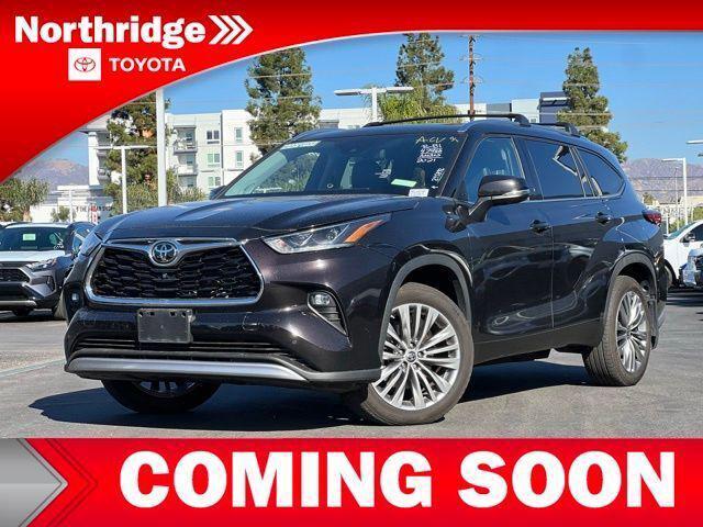 used 2021 Toyota Highlander car, priced at $39,495