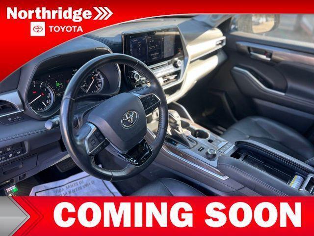 used 2021 Toyota Highlander car, priced at $39,495