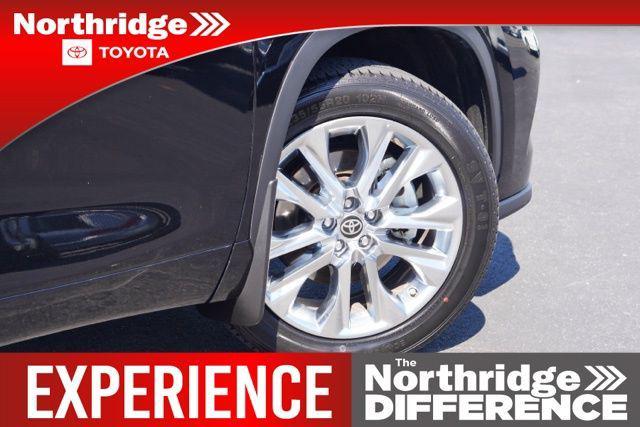 used 2023 Toyota Highlander car, priced at $41,500