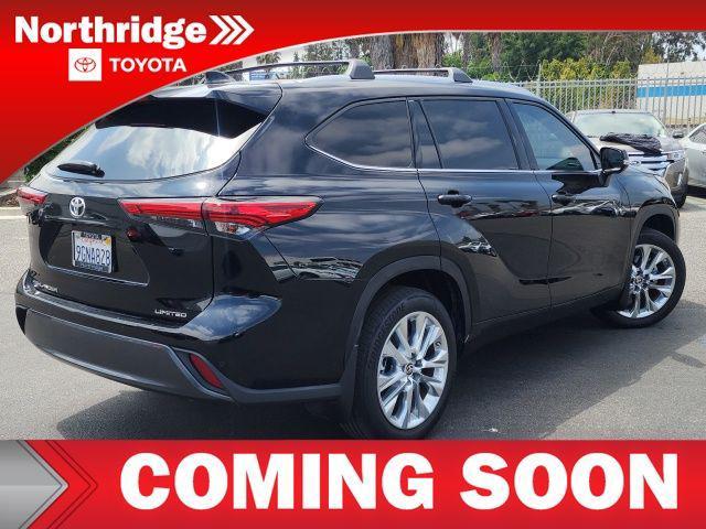 used 2023 Toyota Highlander car, priced at $41,500