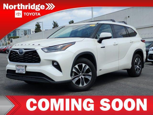 used 2021 Toyota Highlander Hybrid car, priced at $37,970