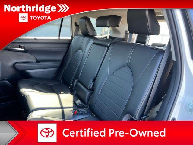 used 2021 Toyota Highlander Hybrid car, priced at $37,970
