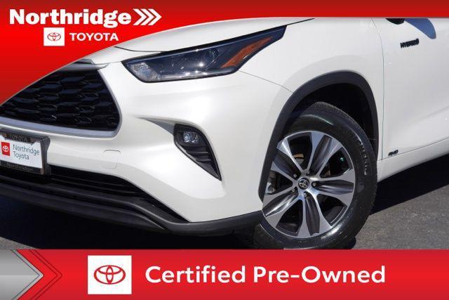 used 2021 Toyota Highlander Hybrid car, priced at $37,970