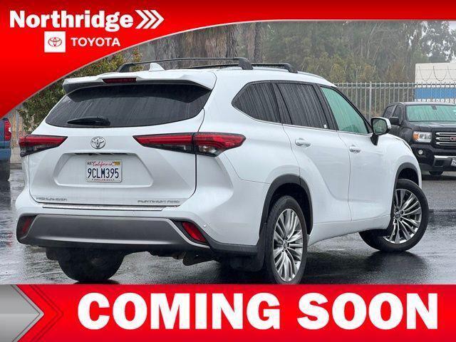 used 2022 Toyota Highlander car, priced at $46,995