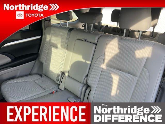 used 2016 Toyota Highlander car, priced at $21,900