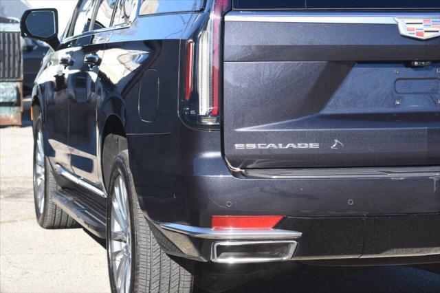 used 2022 Cadillac Escalade ESV car, priced at $64,999