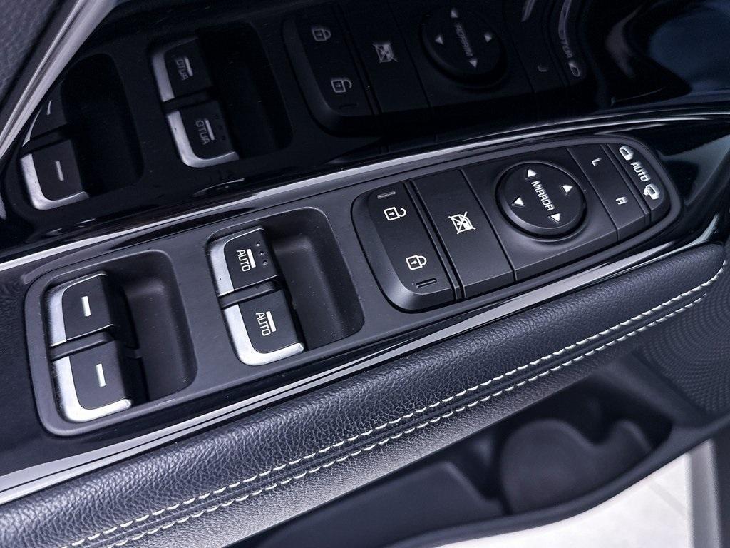used 2022 Kia Niro EV car, priced at $17,992