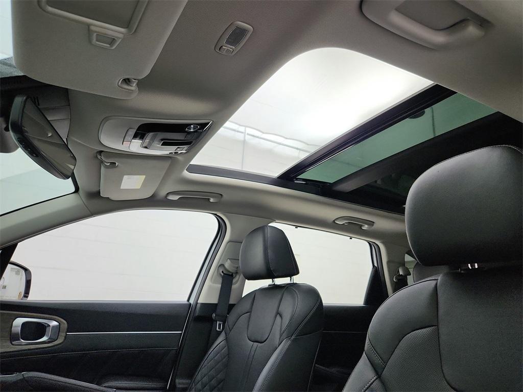 used 2023 Kia Sorento car, priced at $35,899