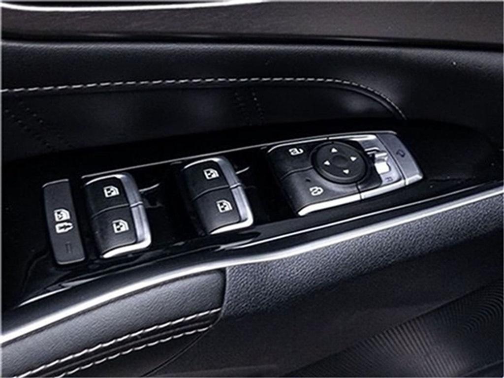 used 2023 Kia Sorento car, priced at $27,997