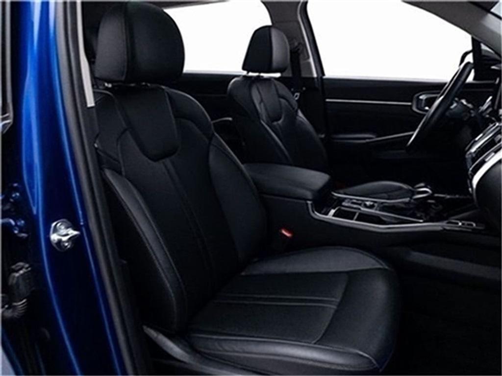 used 2023 Kia Sorento car, priced at $29,692
