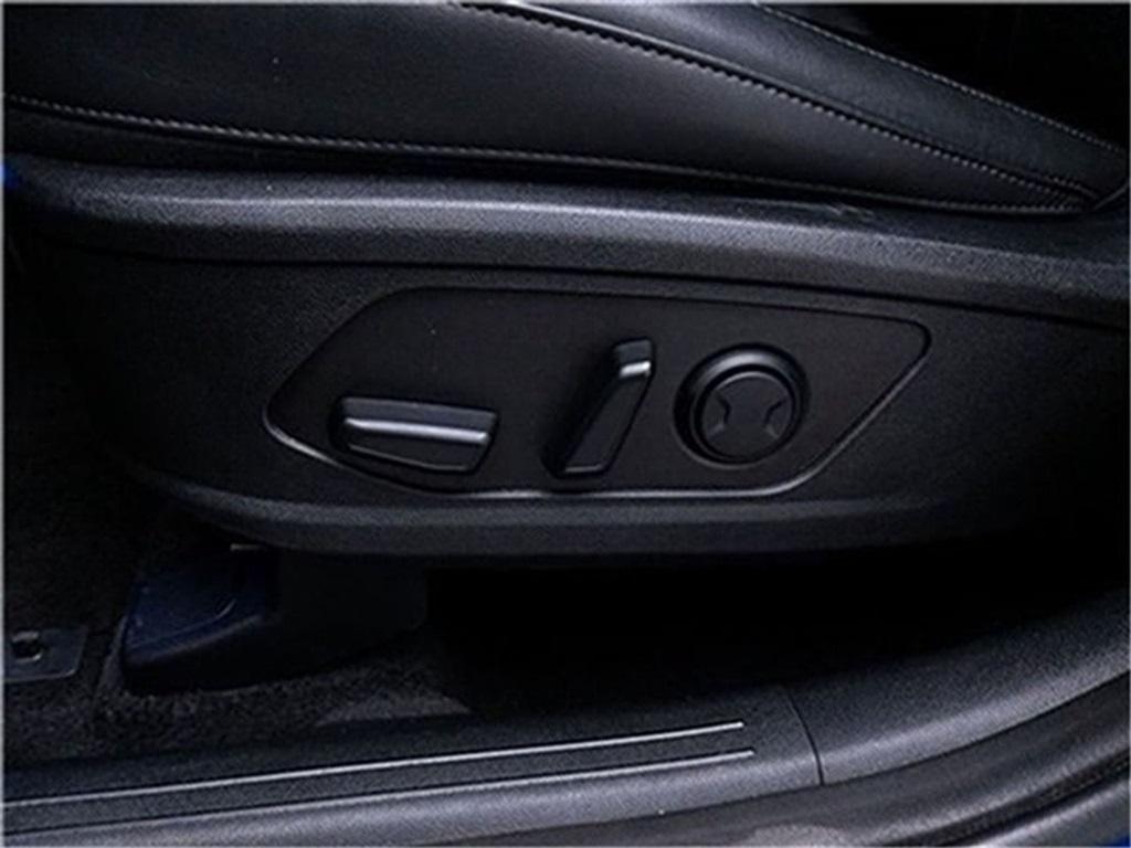 used 2023 Kia Sorento car, priced at $27,997