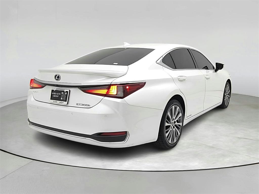 used 2021 Lexus ES 300h car, priced at $32,991