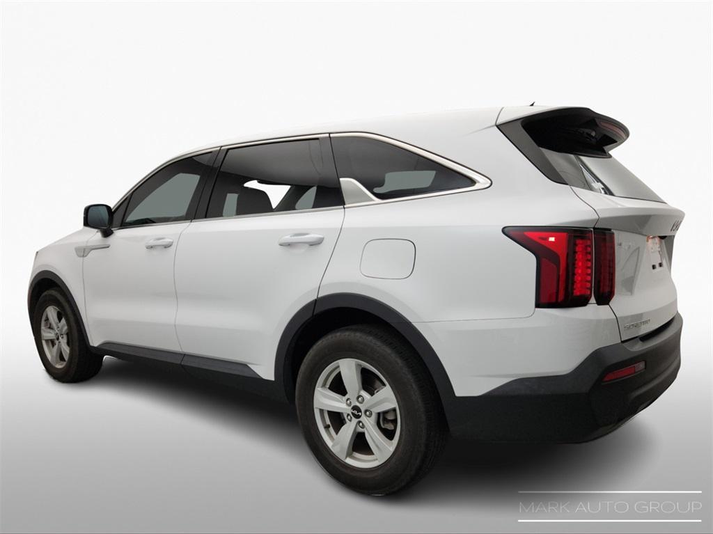 used 2023 Kia Sorento car, priced at $21,995