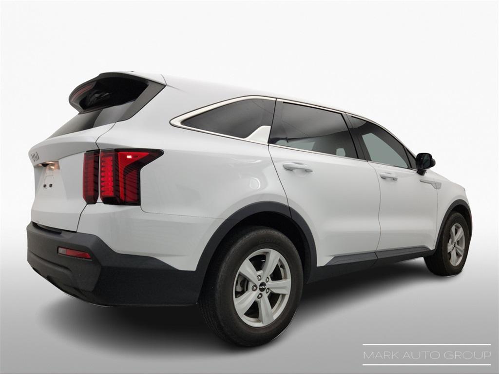 used 2023 Kia Sorento car, priced at $21,995