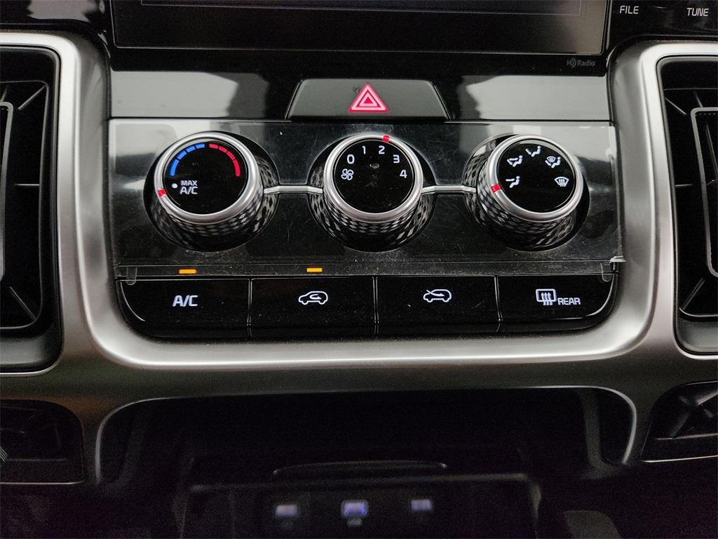 used 2023 Kia Sorento car, priced at $21,995