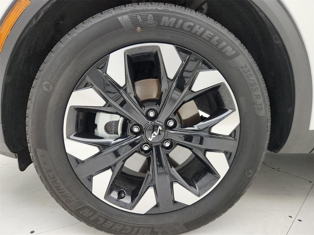 used 2024 Kia Sportage Plug-In Hybrid car, priced at $30,394