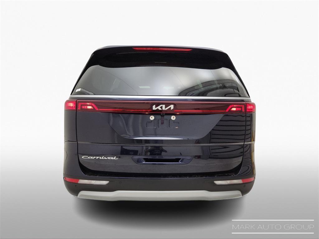used 2022 Kia Carnival car, priced at $27,500