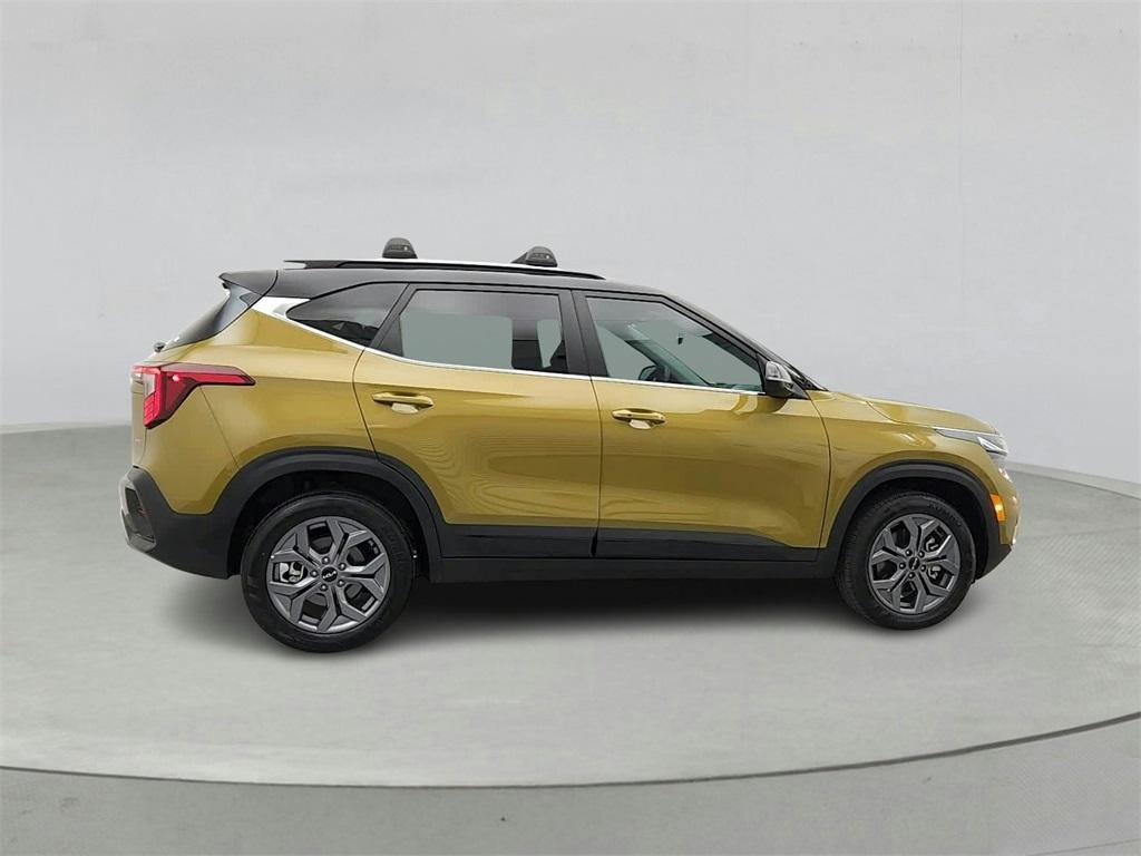used 2024 Kia Seltos car, priced at $24,991