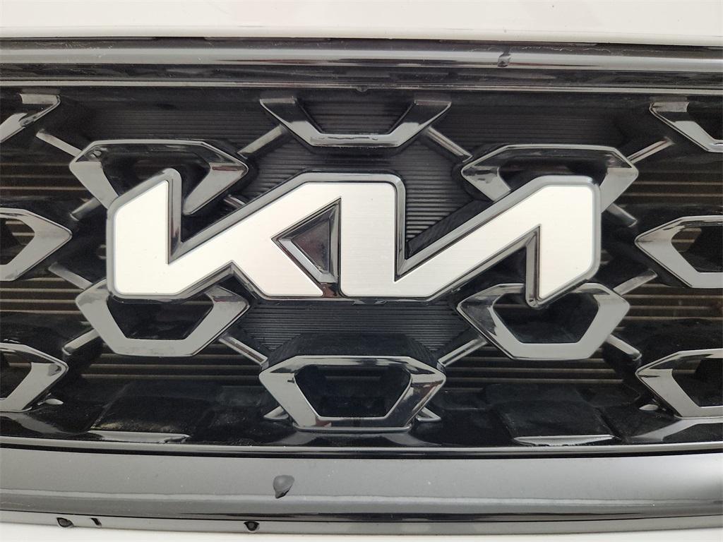 used 2022 Kia Sorento car, priced at $23,892