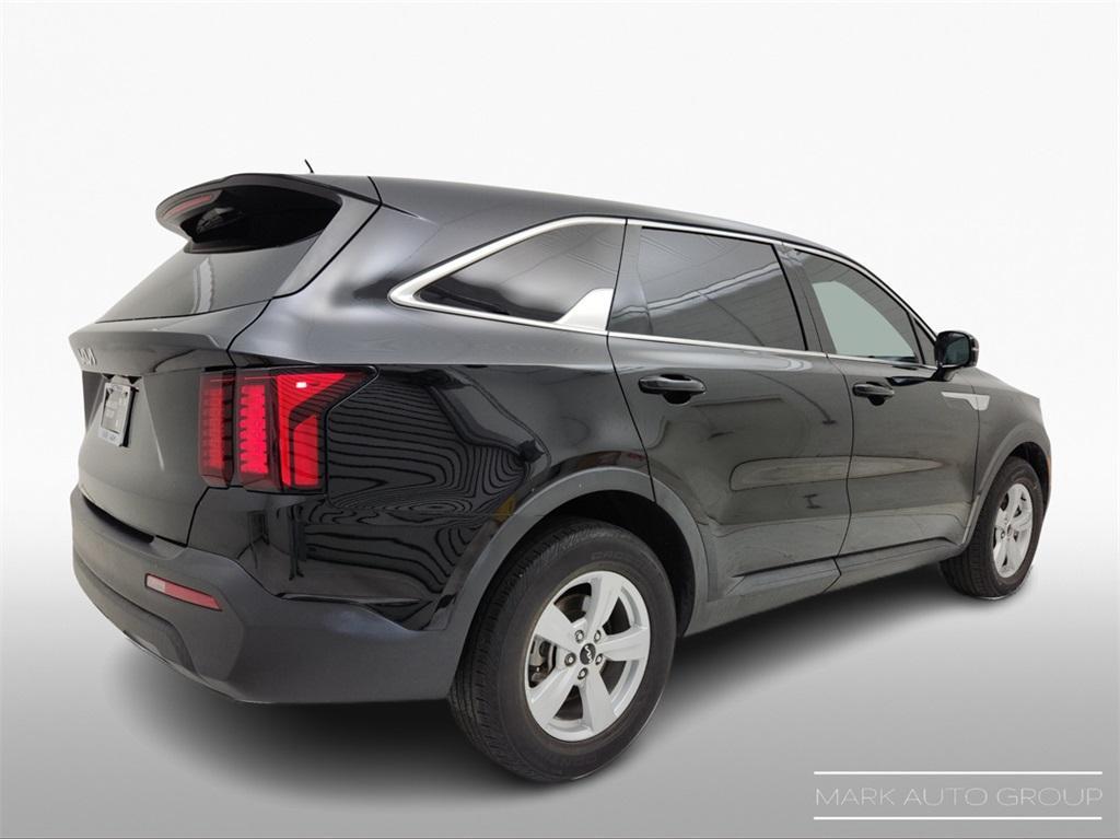 used 2023 Kia Sorento car, priced at $21,993