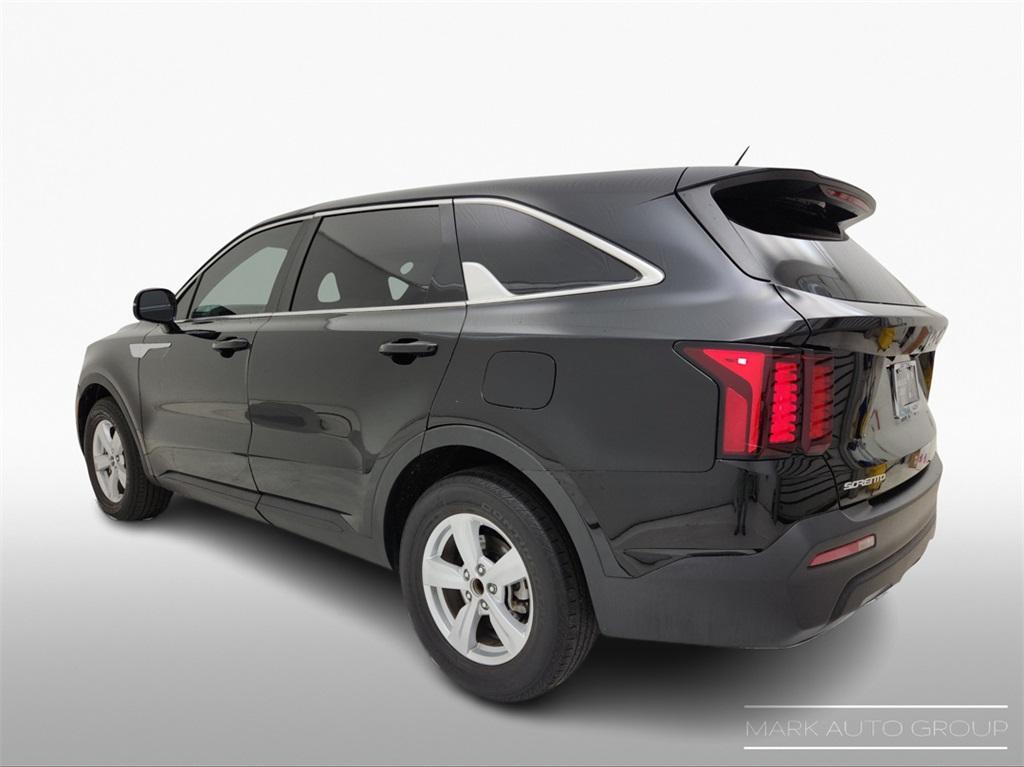 used 2023 Kia Sorento car, priced at $21,993