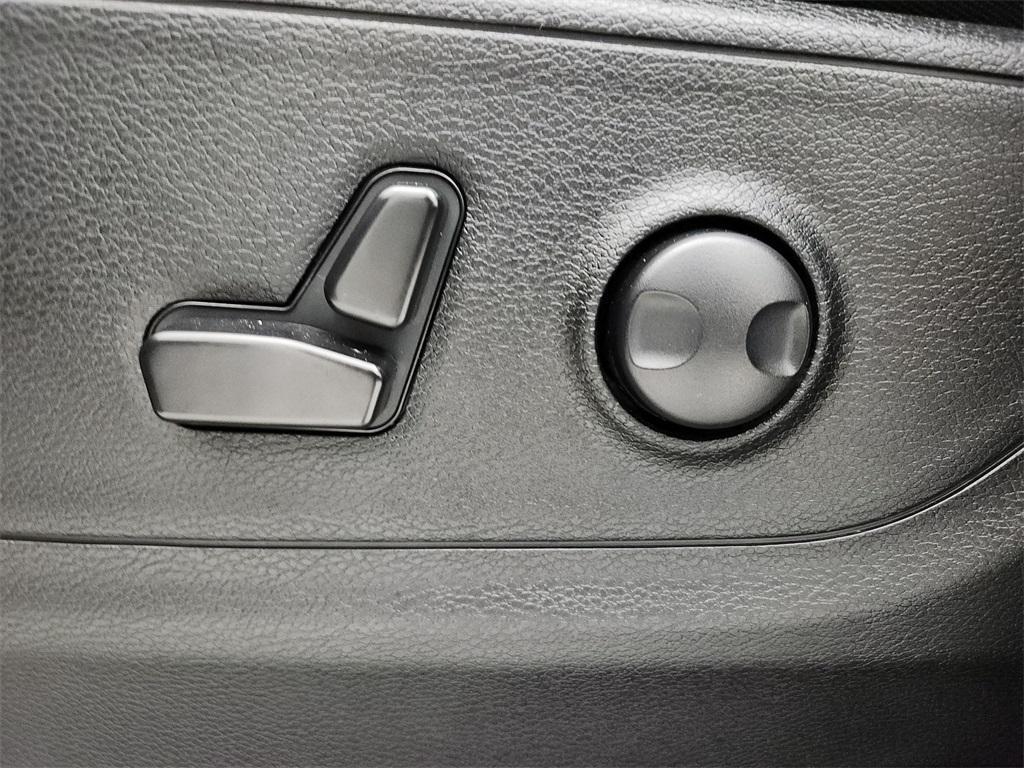 used 2024 Ram 1500 car, priced at $40,994