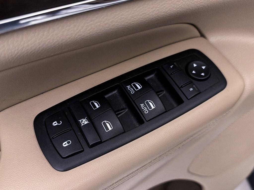 used 2014 Jeep Grand Cherokee car, priced at $10,982