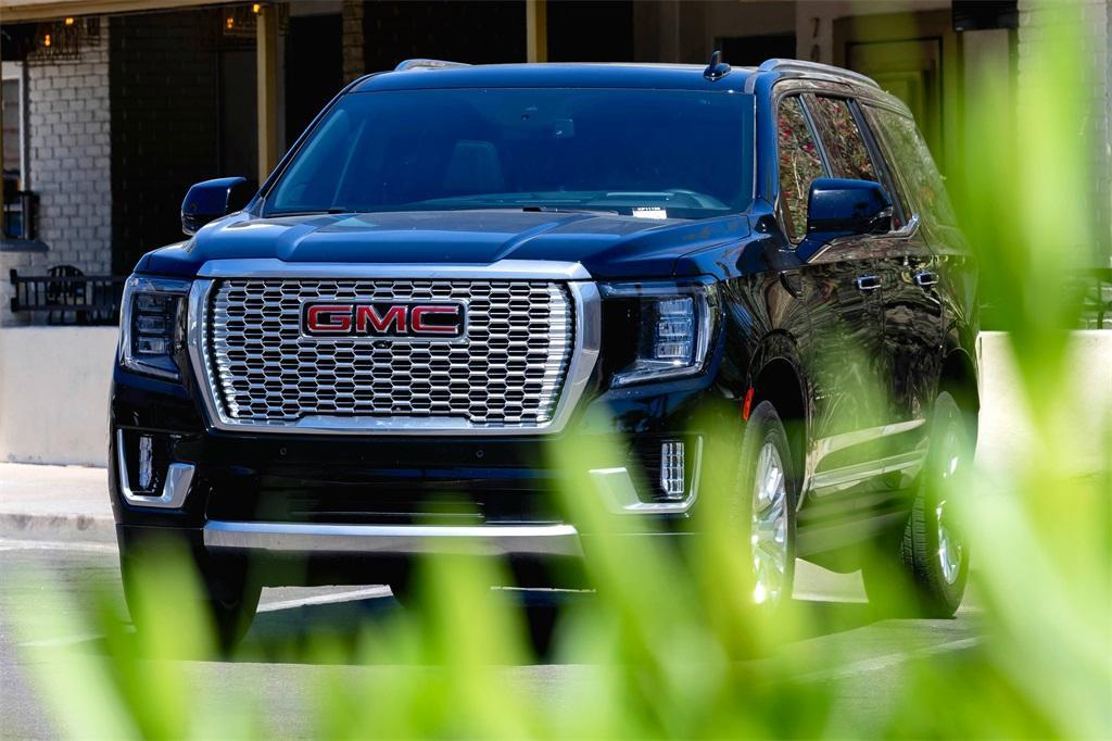 used 2024 GMC Yukon car, priced at $75,492