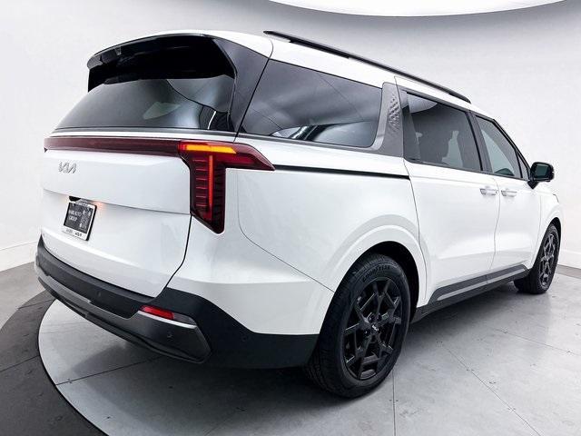 used 2025 Kia Carnival car, priced at $41,498